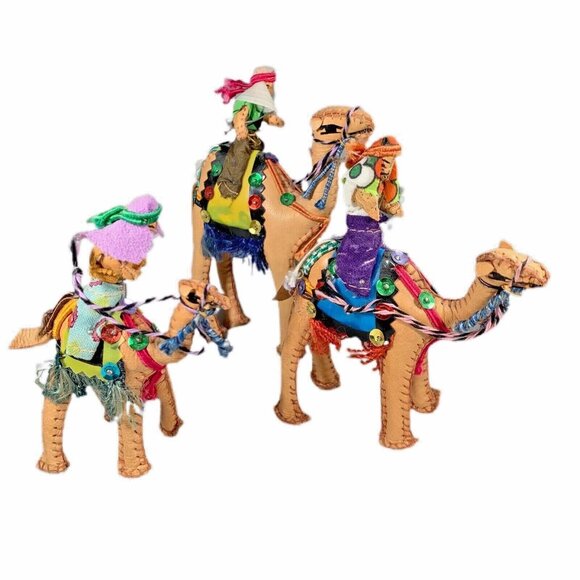 Vintage Arabian Dromedary Set of 3 Camels & Riders Hand Stitched Leather - Picture 4 of 12